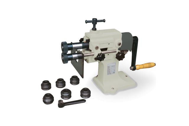 Отбортовочный станок Isitan IK 0,8