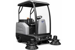 Аккумуляторная подлогомоющая машина с сиденьем CORMAK ZP13000 1