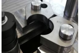 Горизонтальний гідравлічний прес Isitan HP 40 Горизонтальний гідравлічний прес Isitan HP 40