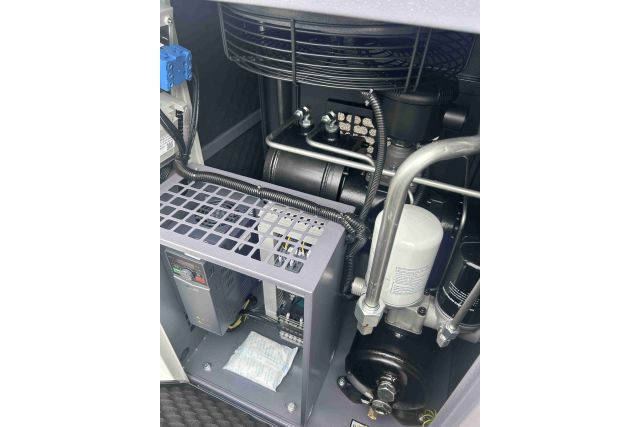 Винтовой компрессор Mast GBE-10 Inverter (с резервуаром 130 л) 15