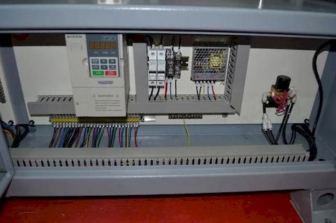 Автоматичний кромкооблицювальний верстат Holzmann KAM 215EPS 2408