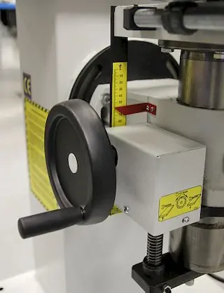 Сверлильно-пазовальный станок Holzmann LBM 290 1014