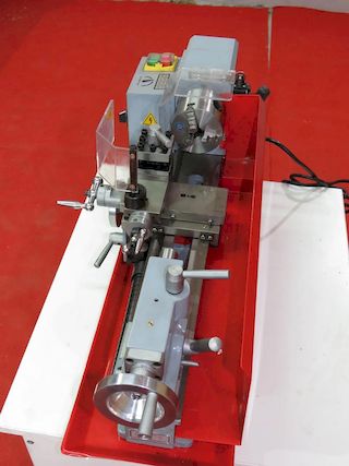 Токарный станок по металлу Holzmann ED 300ECO 2252